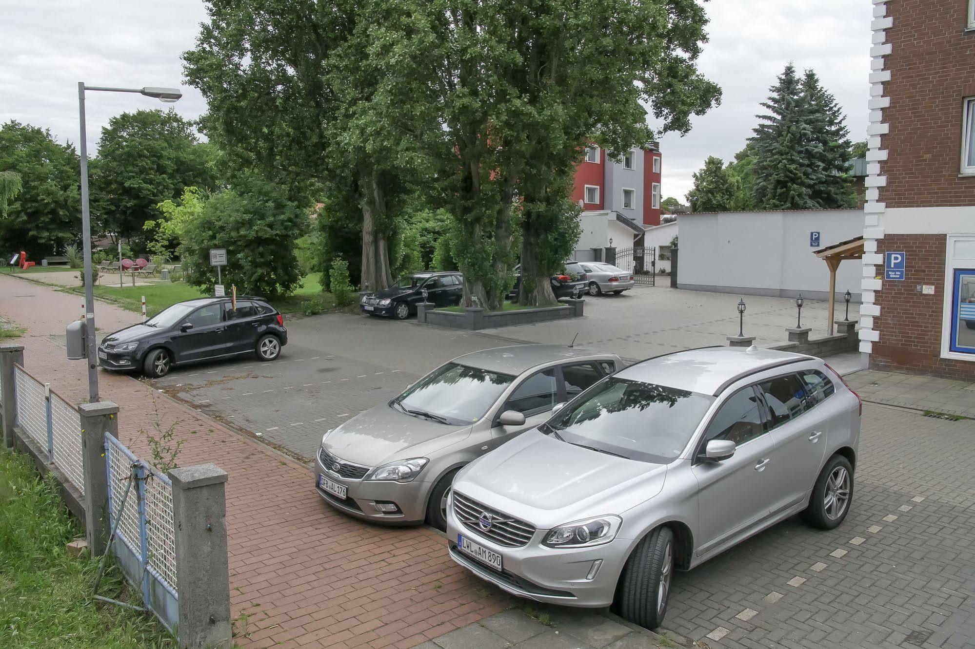 Pension Donau Grill Ганновер Экстерьер фото